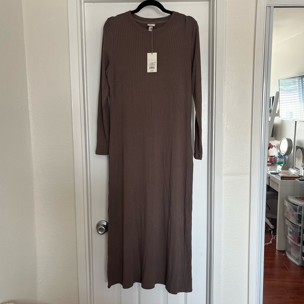 NWT OLIVE GREEN MAXI DRESS